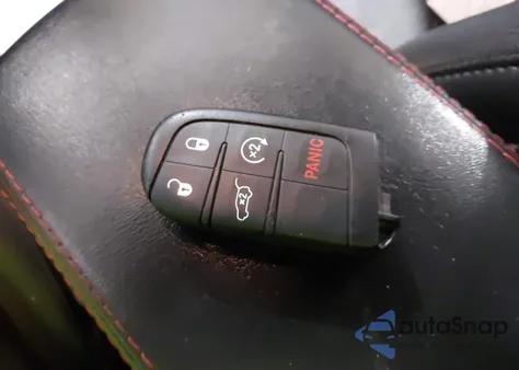 2019 Jeep Compass Trailhawk 4X4 из США, поврежденный, VIN 3C4NJDDB7KT669121